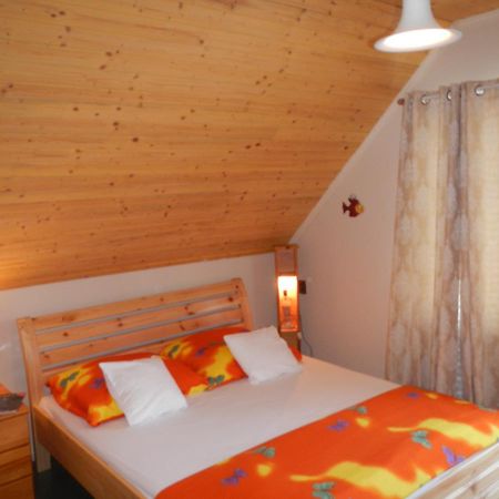 Vakacio Apartman Balatonalmadi Luaran gambar