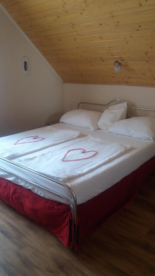 Vakacio Apartman Balatonalmadi Luaran gambar