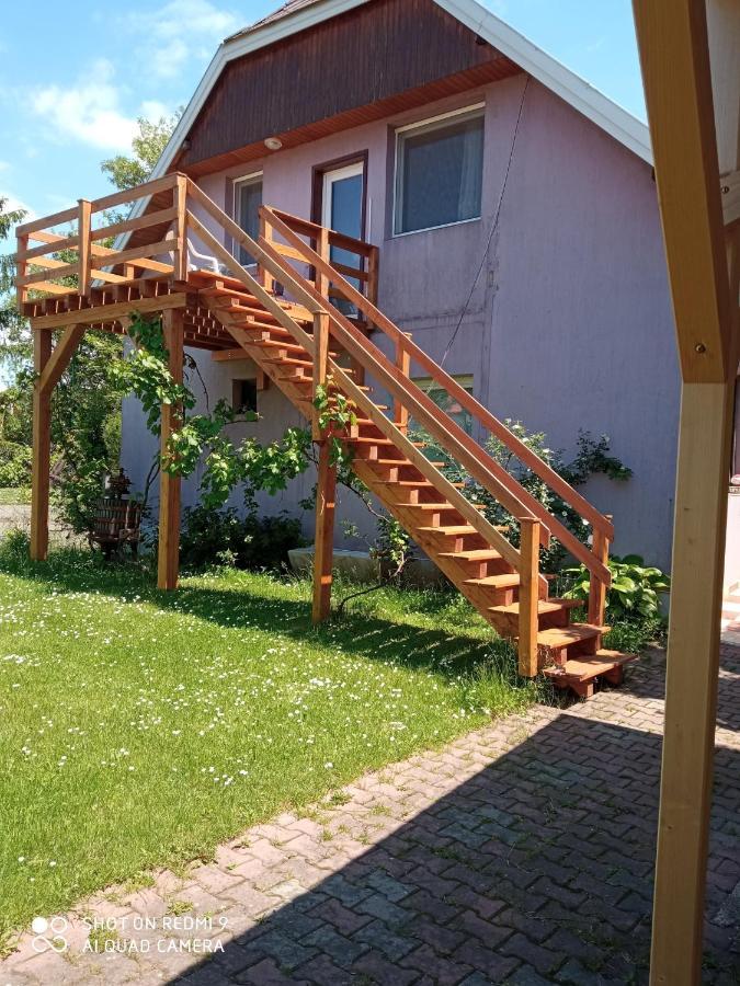 Vakacio Apartman Balatonalmadi Luaran gambar