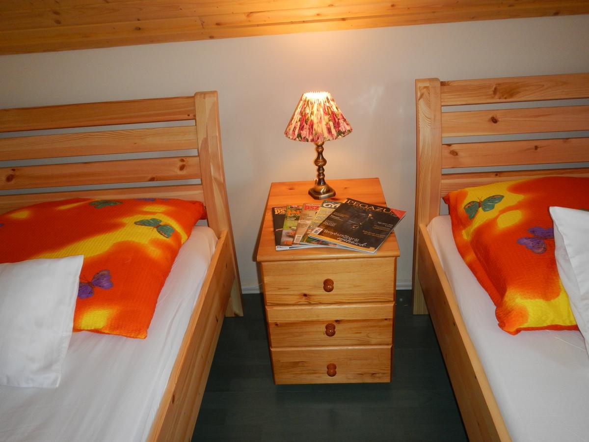 Vakacio Apartman Balatonalmadi Luaran gambar