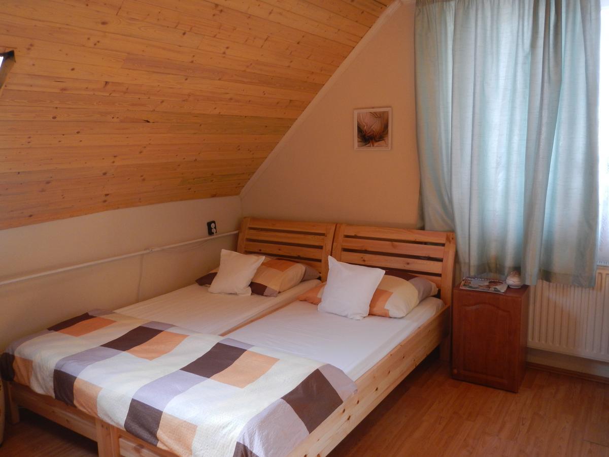 Vakacio Apartman Balatonalmadi Luaran gambar