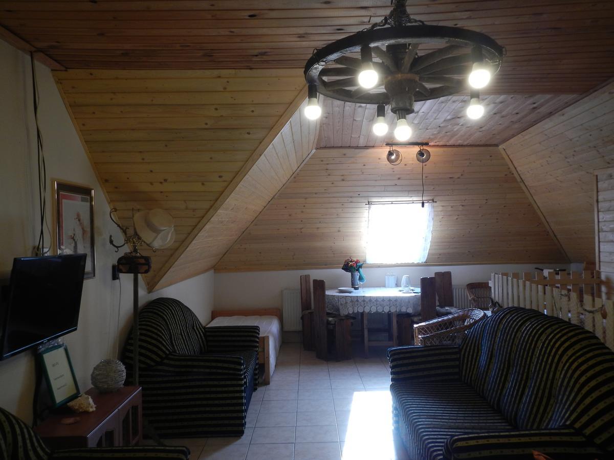 Vakacio Apartman Balatonalmadi Luaran gambar