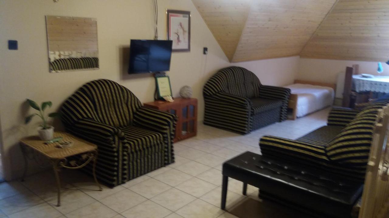 Vakacio Apartman Balatonalmadi Luaran gambar
